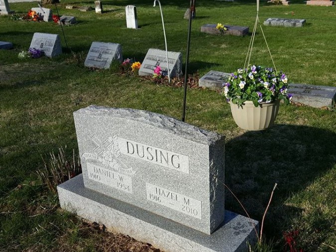 dusing-headstone-daniel-w.-and-hazel-m..jpg